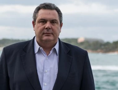 Βαν κινηματογραφούσε την συνοδεία του Π. Καμμένου - Προσαγωγή 2 ατόμων